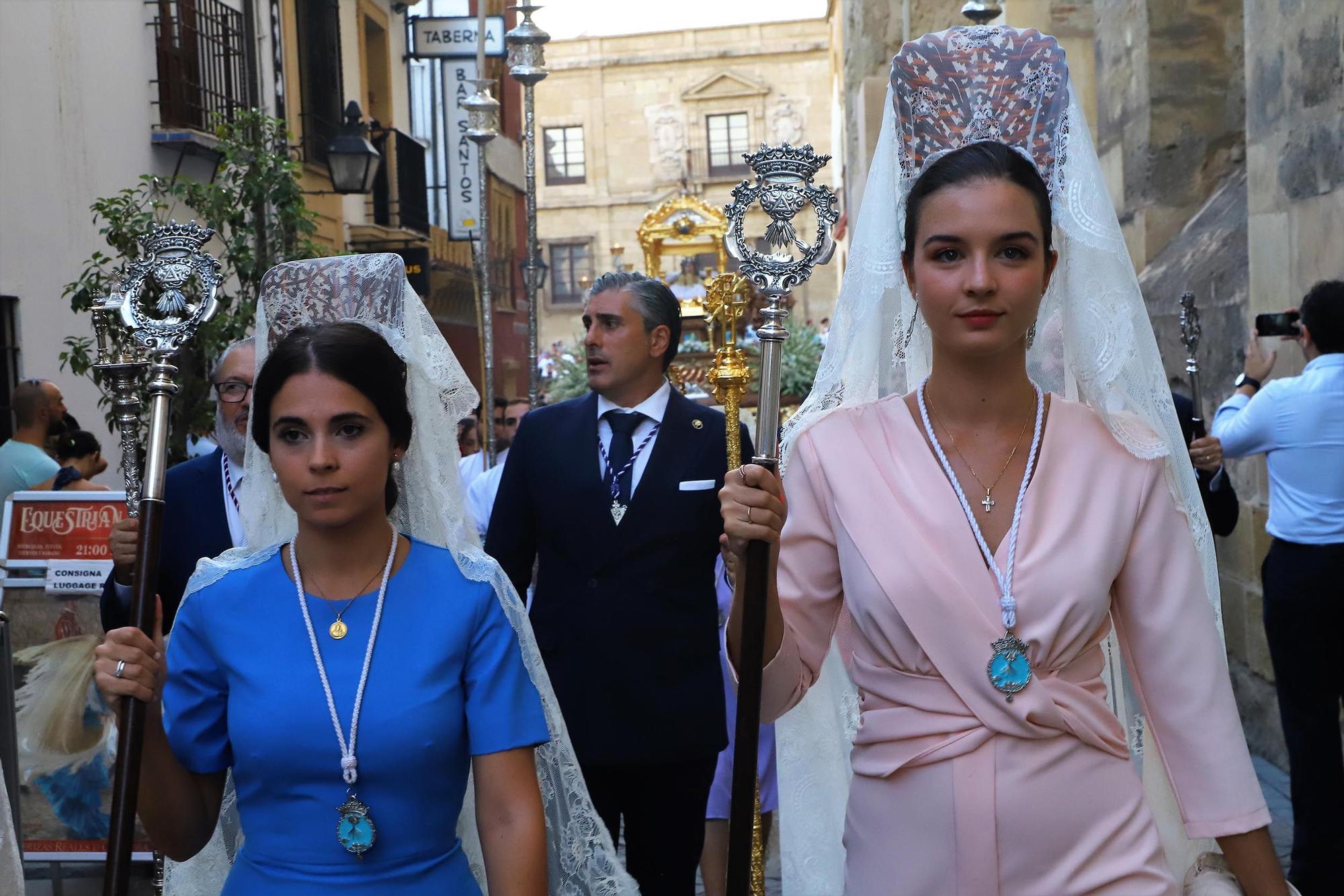 La Virgen del Tránsito llega a la Catedral en su esperada procesión