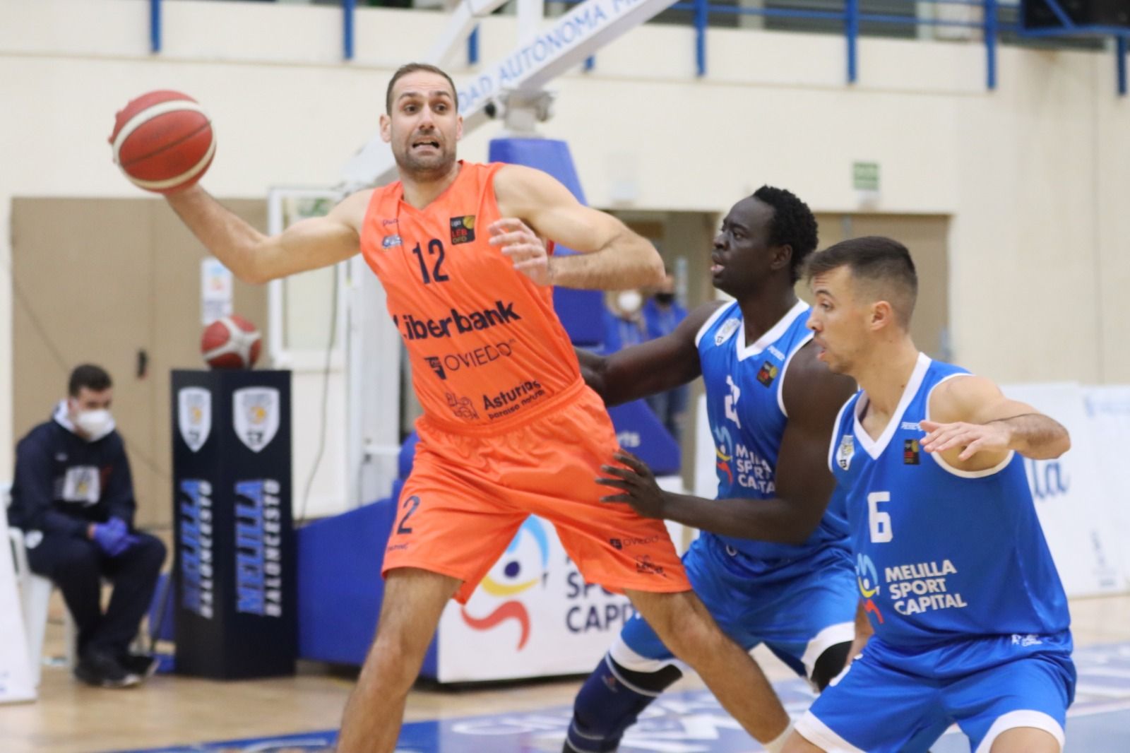 El Liberbank Oviedo Baloncesto gana en Melilla (72-80)