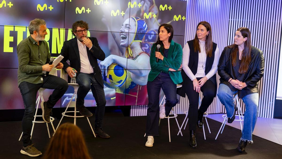 Pili Peña, Mayca García y Paula Leytón, junto a Luis Fermoso y José Luis de la Osa