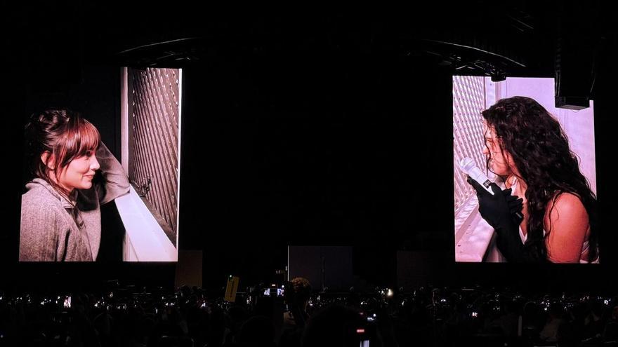 LUX TOUR | Aitana Ocaña, invitada en el confesionario de Rosalía previo a ‘La Perla’