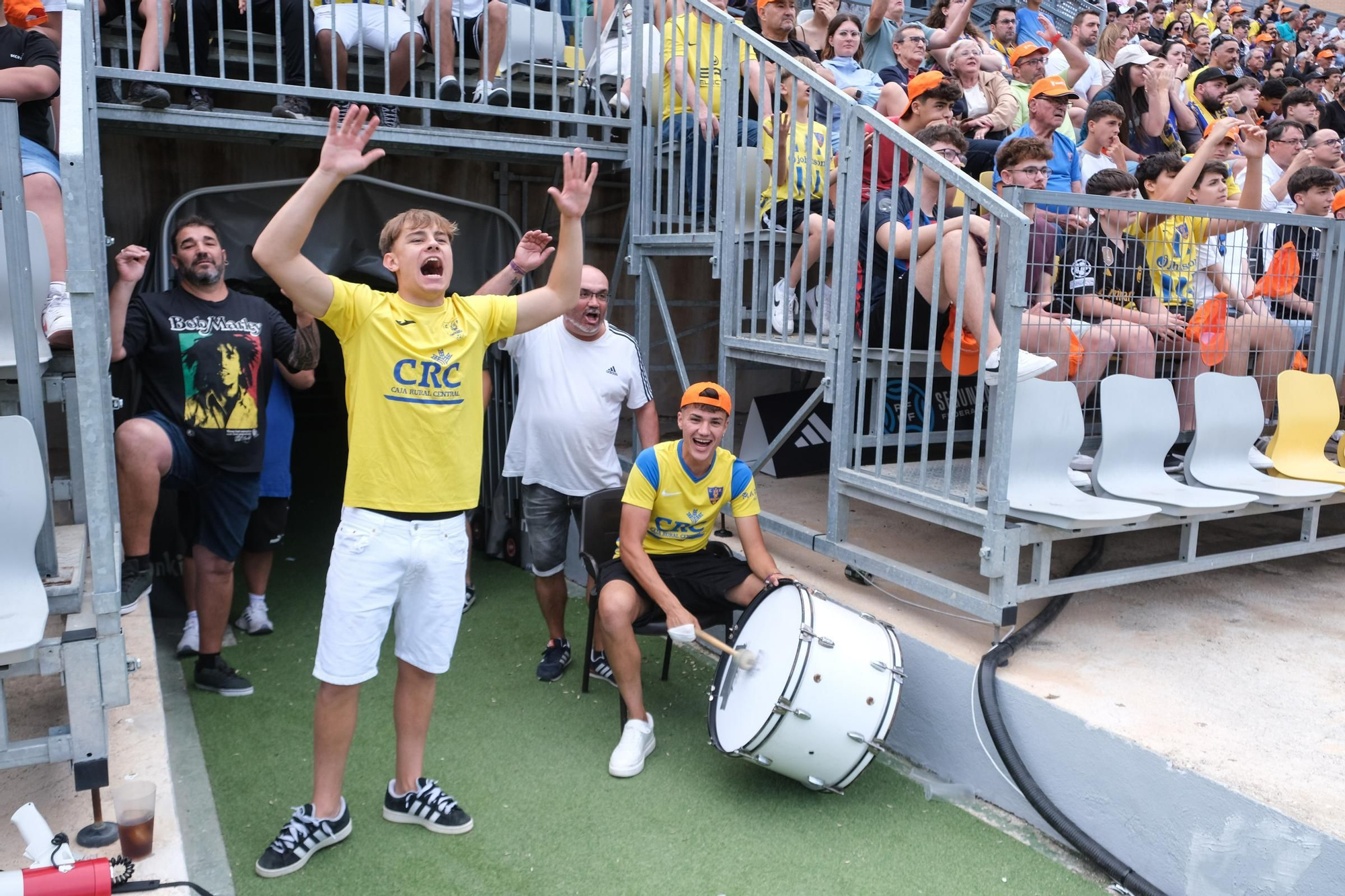 Así se ha vivido el Barakaldo - Orihuela en el estadio de Los Arcos