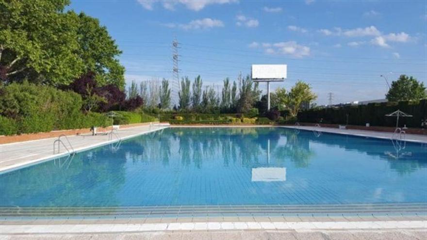 Sanidad estudiará flexibilizar los requisitos para abrir las piscinas