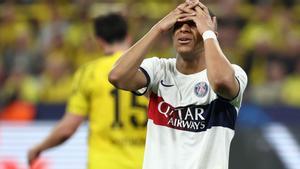 Mbappé se lamenta de una ocasión fallada durante el Dortmund-Paris SG de las semifinales de la Champions.