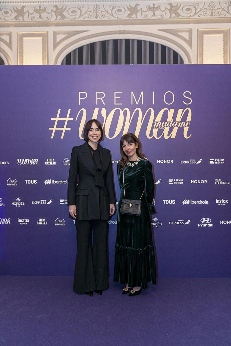 La ministra de Ciencia, Innovación y Universidades, Diana Morant, junto a la directora de la revista Woman, Mayka Sánchez