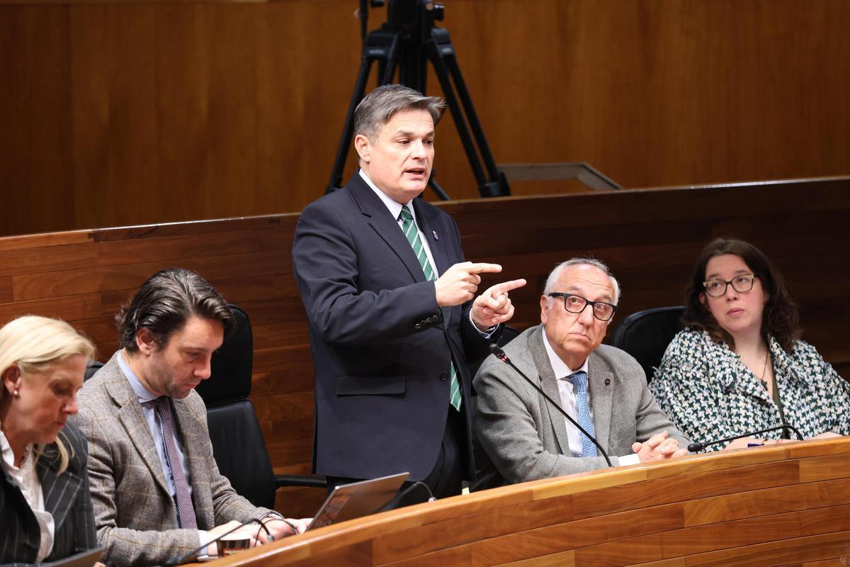 El diputado Pedro de Rueda, durante su intervención en el Pleno.