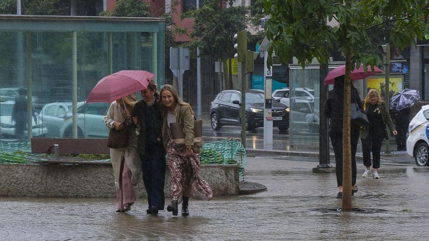 Canary Islands Brace for Impact of Storm Borrasca Nuria