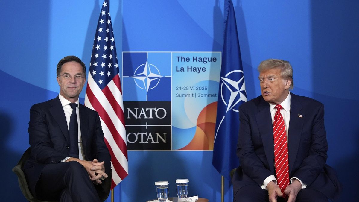 El secretario general de la OTAN, Mark Rutte, y el presidente de EEUU, Donald Trump, este miércoles en La Haya.
