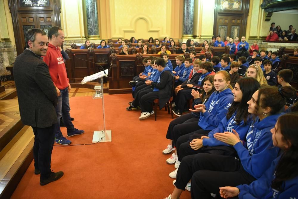 Recepción a Maristas en el Concello de A Coruña