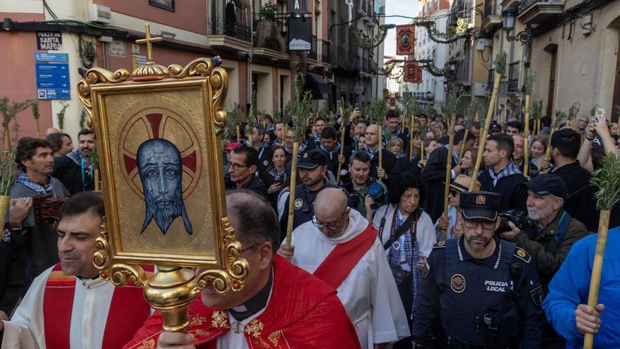 La Generalitat acelera para que la romería de la Santa Faz de Alicante sea BIC a principios de 2025