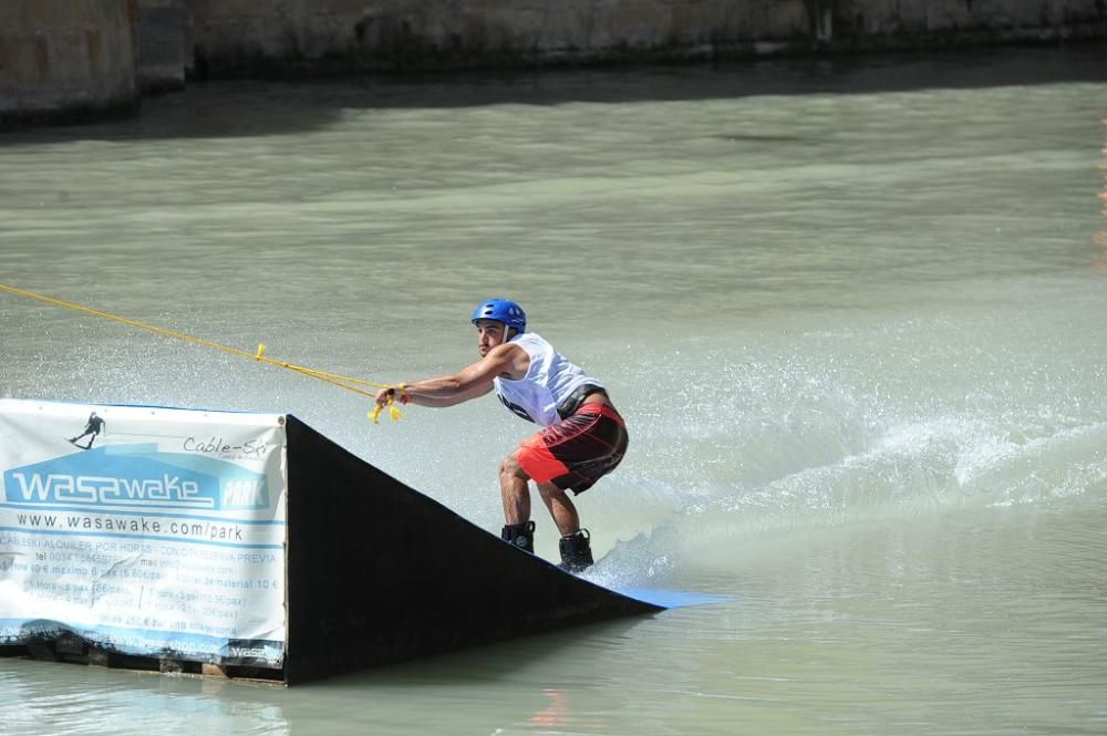 Exhibición de Wakeboard en el Río Segura