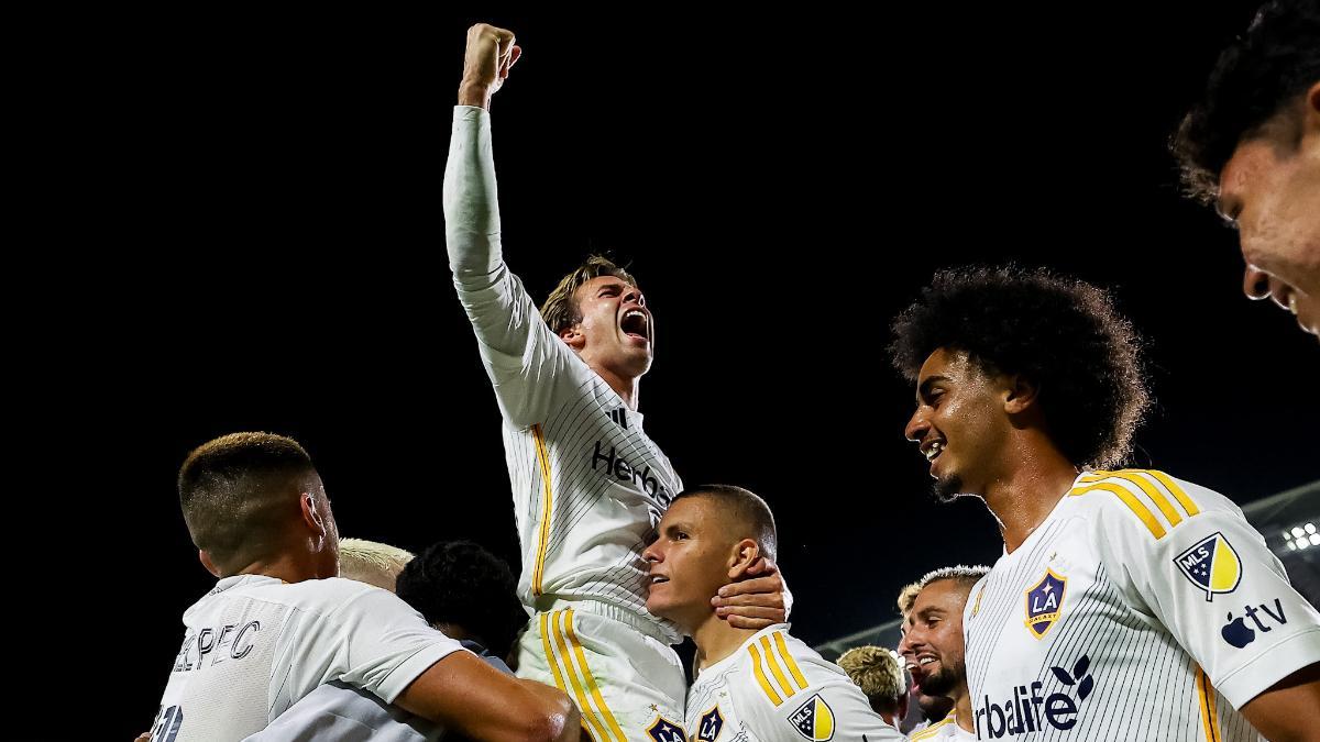 Riqui Puig anotó un gol y dio dos asistencias en la victoria de LA Galaxy ante LAFC