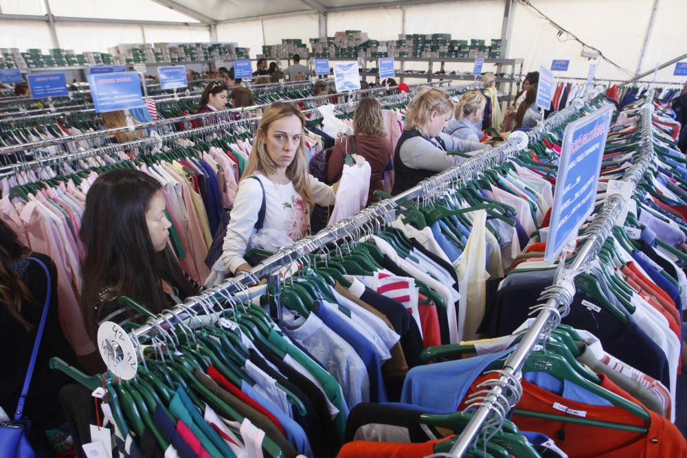 El Shopp Out obre portes amb una gran afluència de públic