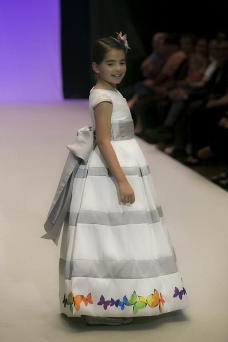 01/04/2017  MODA DISEÑO  desfile infantil y  en el stand de CMC  diseño personalizado de calzado