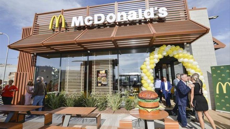 Apertura del McDonalds en Arucas, en el norte de Gran Canaria