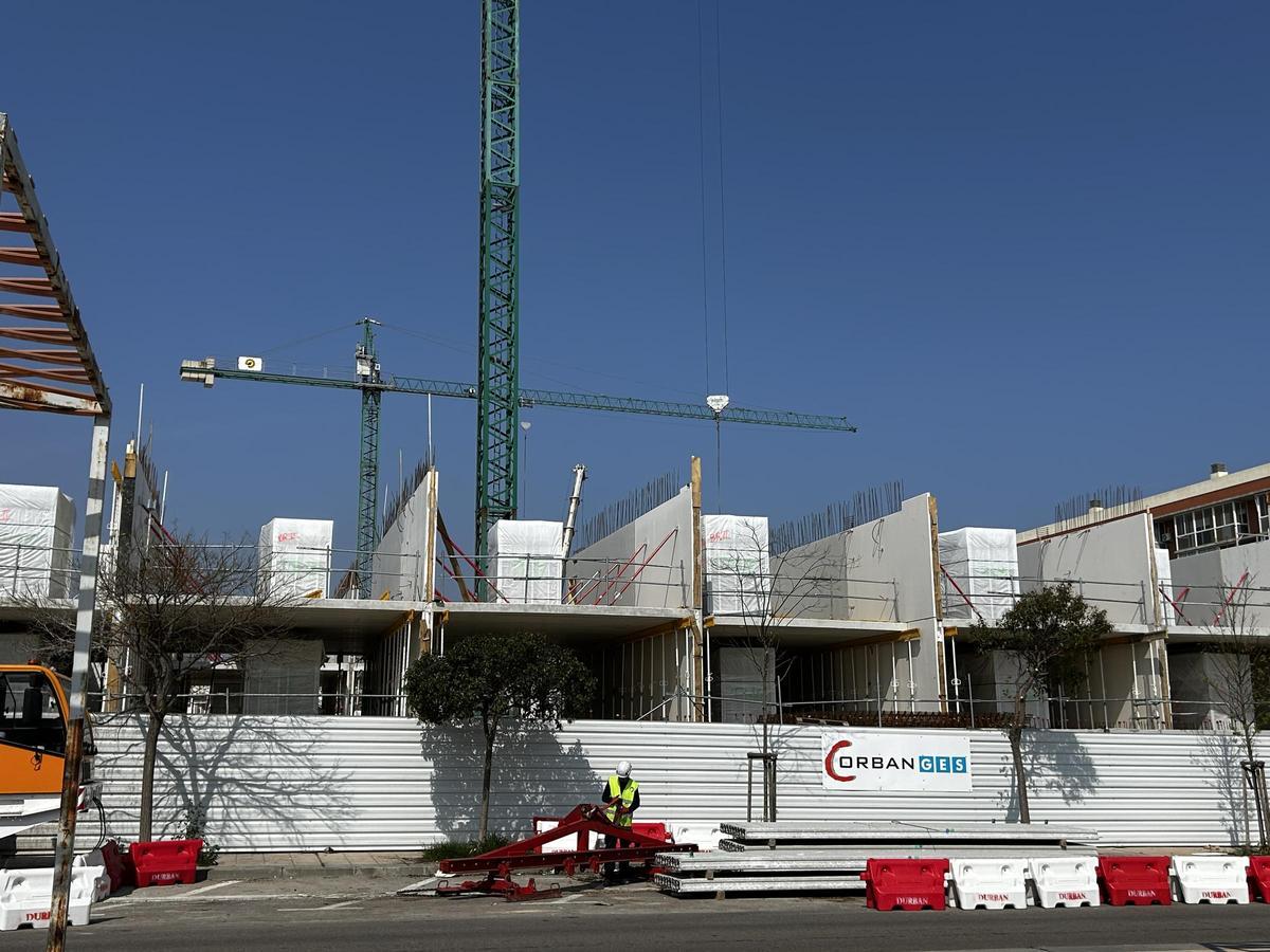 Corban GES no solo se dedica a la construcción industrializada, la obra residencial Los Pajaros de Valdespartera es buena prueba de ello.