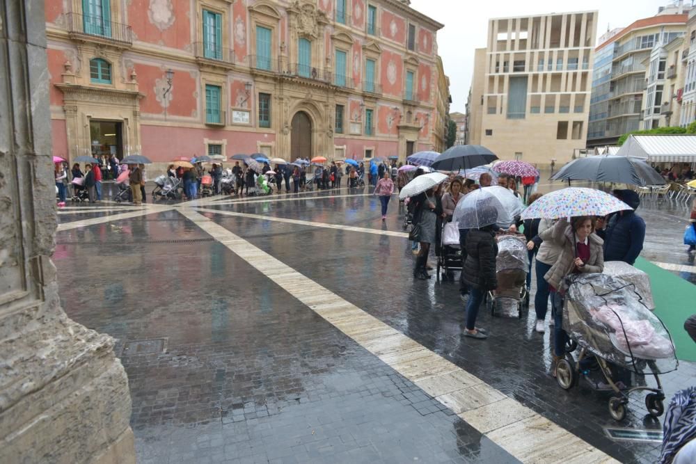 Los bebés, bajo el manto de la Fuensanta