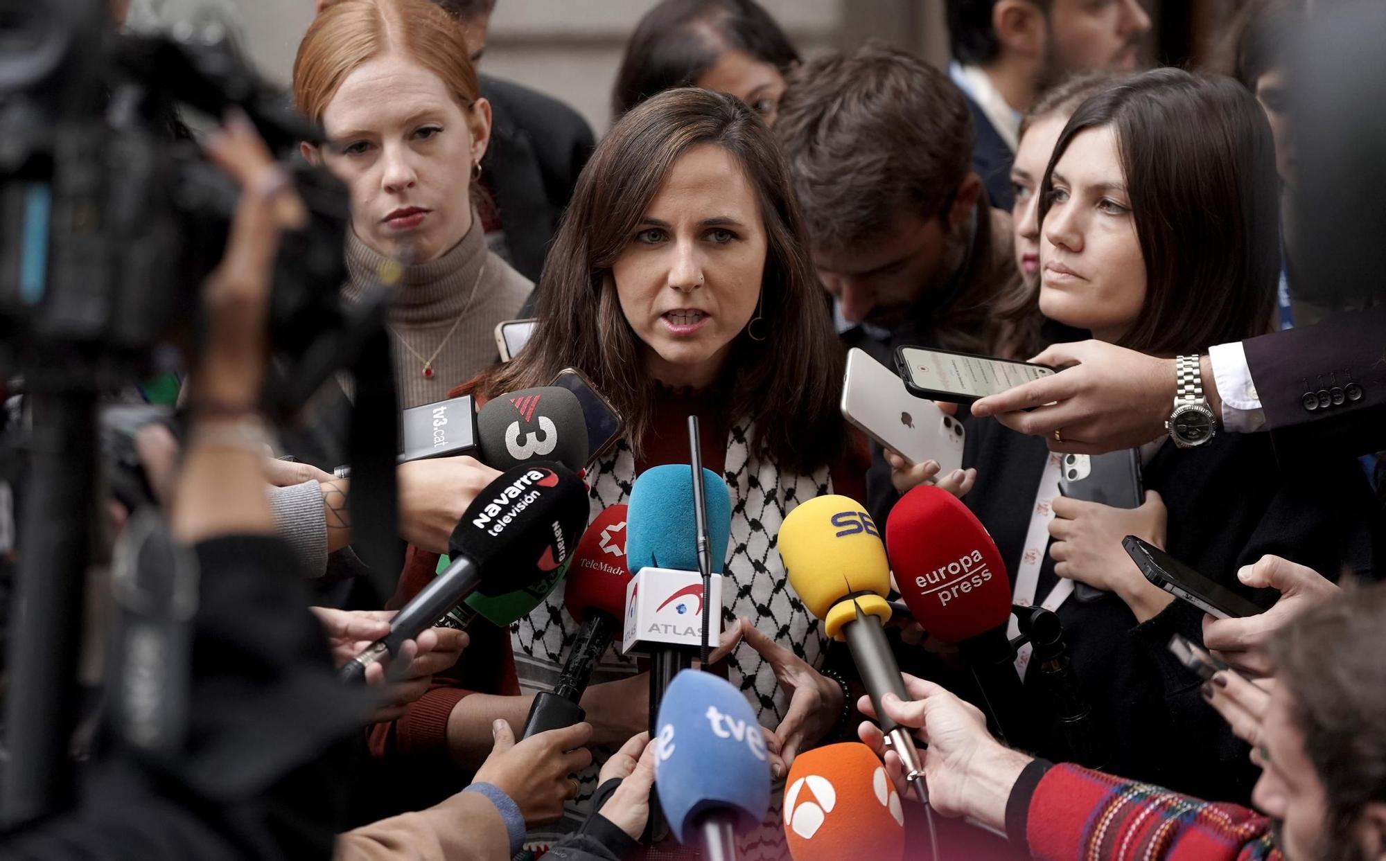 Las imágenes de la segunda jornada de la investidura de Sánchez en el Congreso