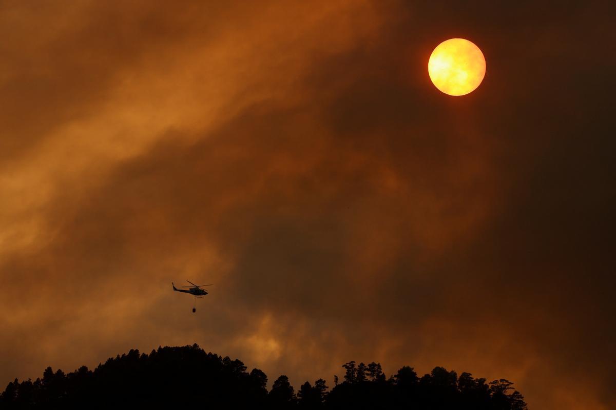 El incendio forestal de Tenerife, sin control