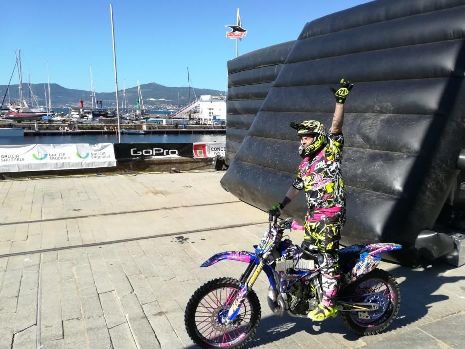 Miles de personas disfrutan en el Náutico de Vigo de las numerosas pruebas de deporte urbano que se disputan en O Marisquiño.