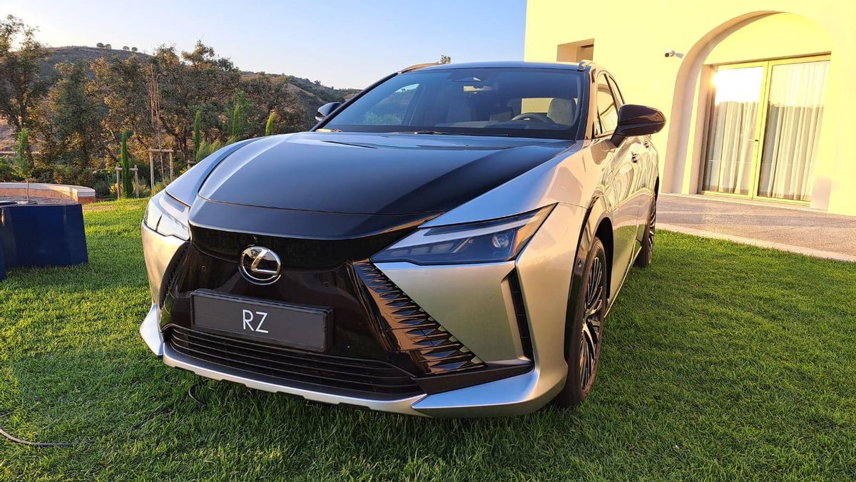 Lexus RZ: más potencia, eficiencia y deportividad