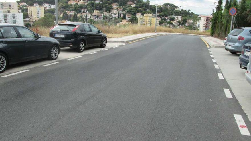 Imagen de cómo quedó la calle Idumea, en Málaga-Este, tras ser reparado el firme en 2019.