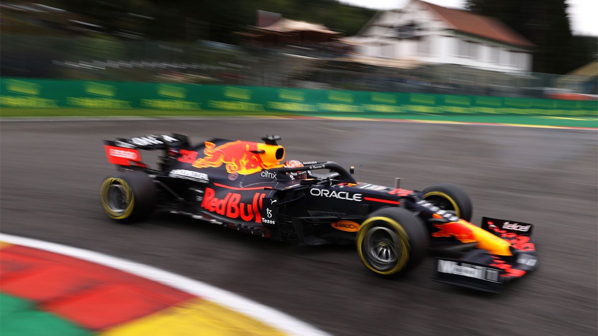 Verstappen, al volante del Red Bull en Spa