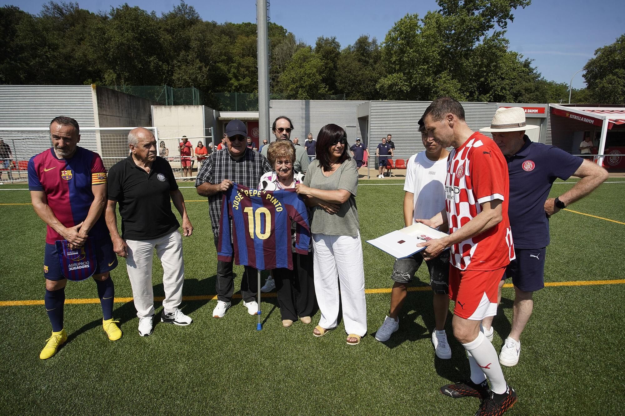 GIRONA. Torres de Palau Girona FC Legends-Agrupació Jugadors FCB, en homenatge a Pepe Pinto