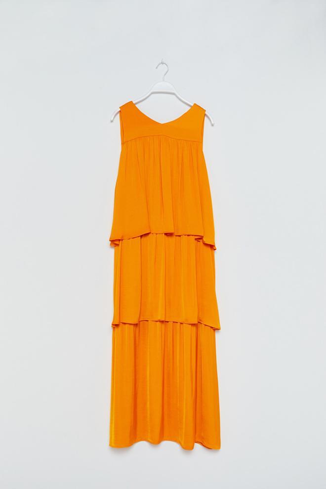 Vestido midi de volantes en naranja, de Sfera