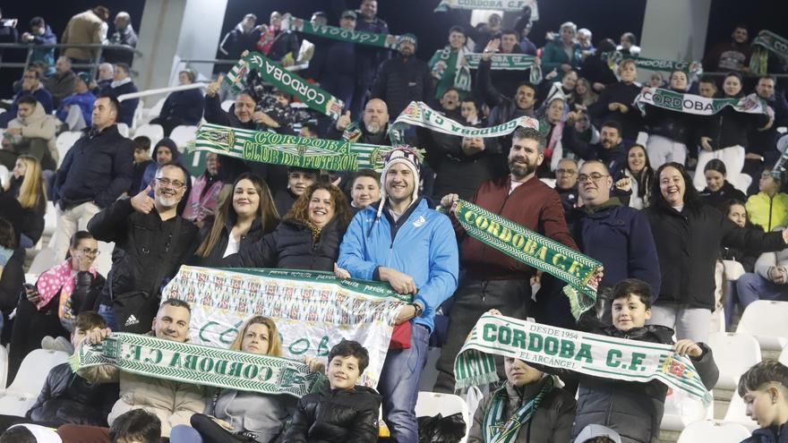 Córdoba CF-Atlético de Madrid B: las imágenes de la afición blanquiverde