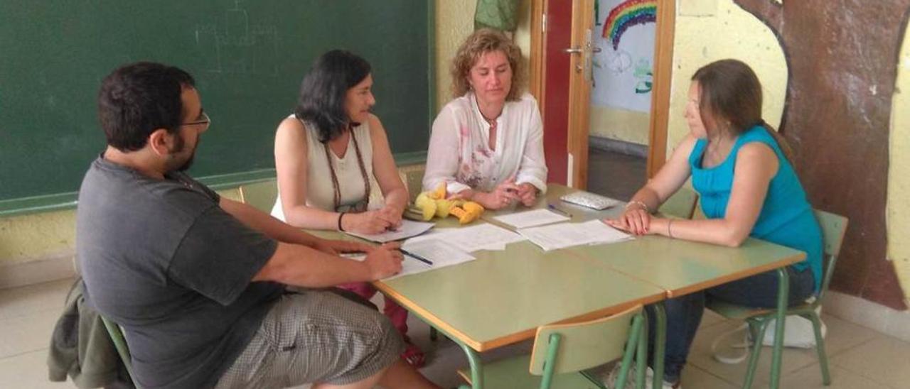 Por la izquierda, Jandro Llaneza, Lydia Granda, María de la Fuente y Anabel Muñiz.