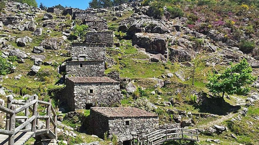 Molinos de O Folón y O Picón, en O Rosal.   | // FARO