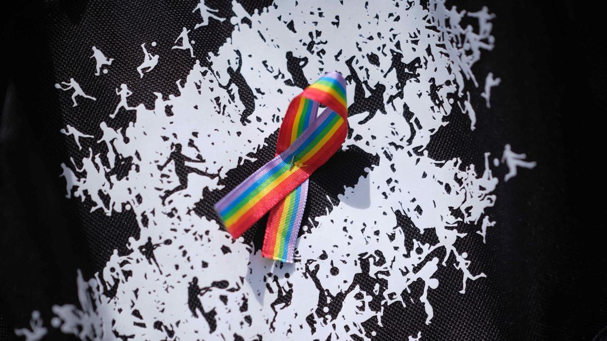 Lazo con los colores arcoíris que representan el colectivo LGTBI.