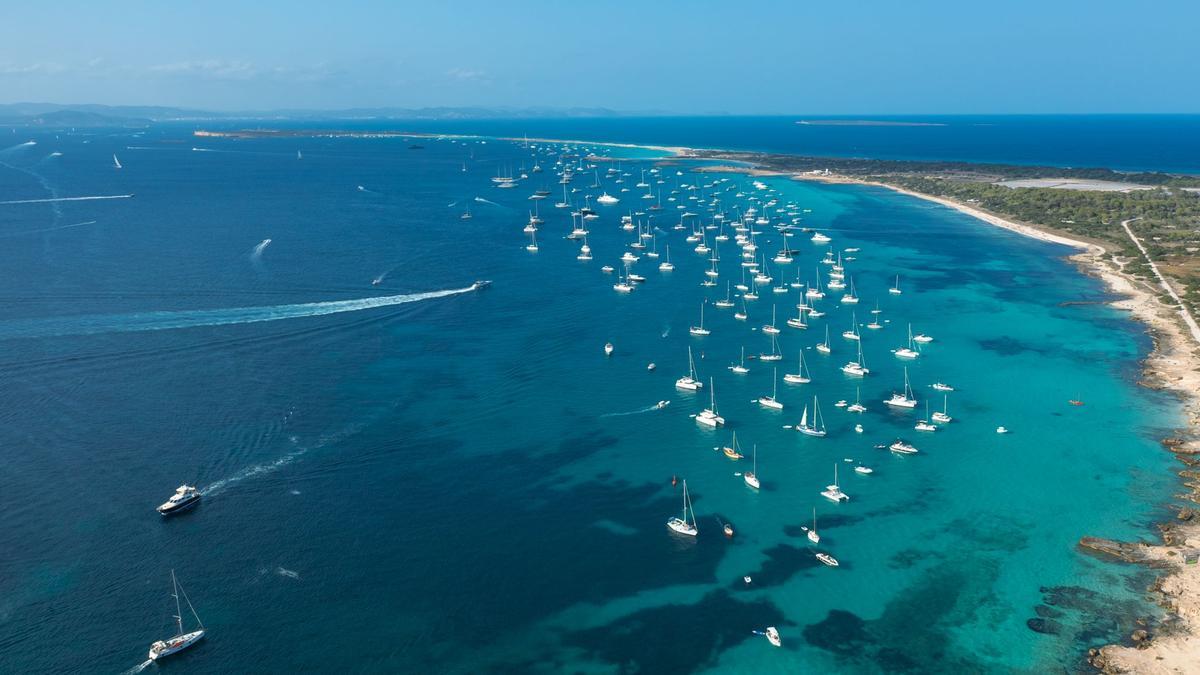 Imágenes aéreas del puerto de ses Illetes el 28 de julio de 2022