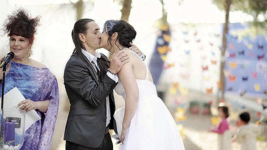 Teté Delgado, oficiando una boda el pasado verano.