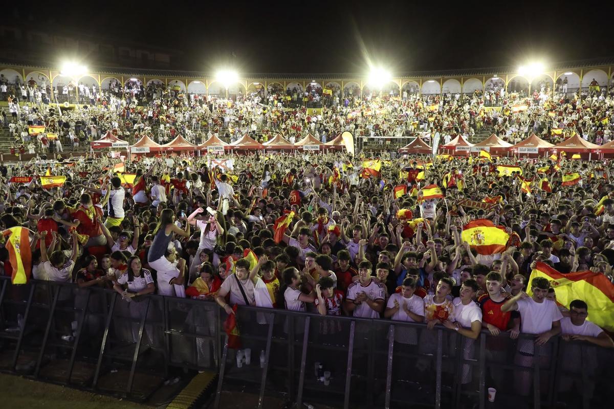 Así celebró Toledo el pase de España a la final del Mundial tras vencer a Francia: búscate en las fotos Así celebró Toledo el pase de España a la final del Mundial tras vencer a Francia: búscate en las fotos