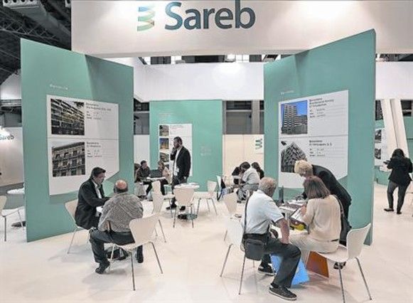 Un stand de Sareb en una edición pasada de la feria inmobiliaria Barcelona Meeting Point.