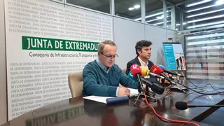 La Junta de Extremadura denuncia un recorte al transporte gratuito en el nuevo decreto ómnibus