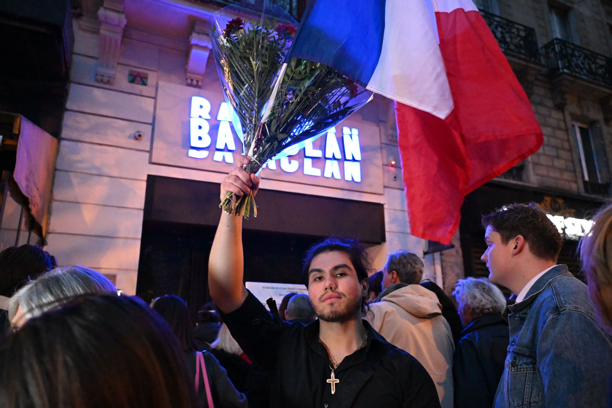 Homenaje a las víctimas de los atentados de Bataclan.
