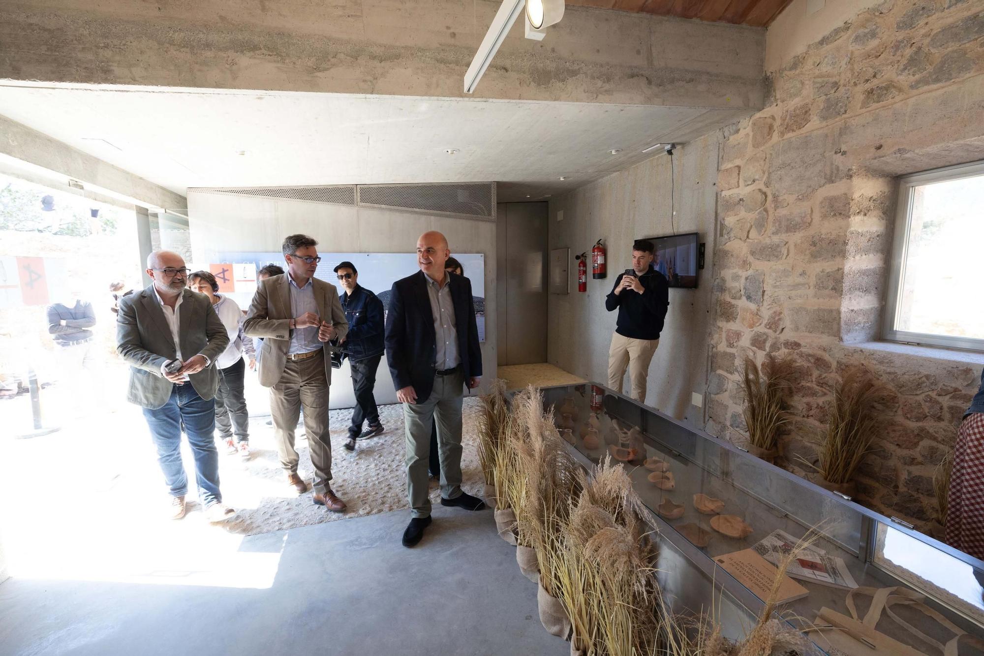 Apertura del Yacimiento Fenicio de Sa Caleta