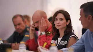 Ayuso reconoce que la situación cambia "a gran velocidad" y que el momento es "muy crítico"