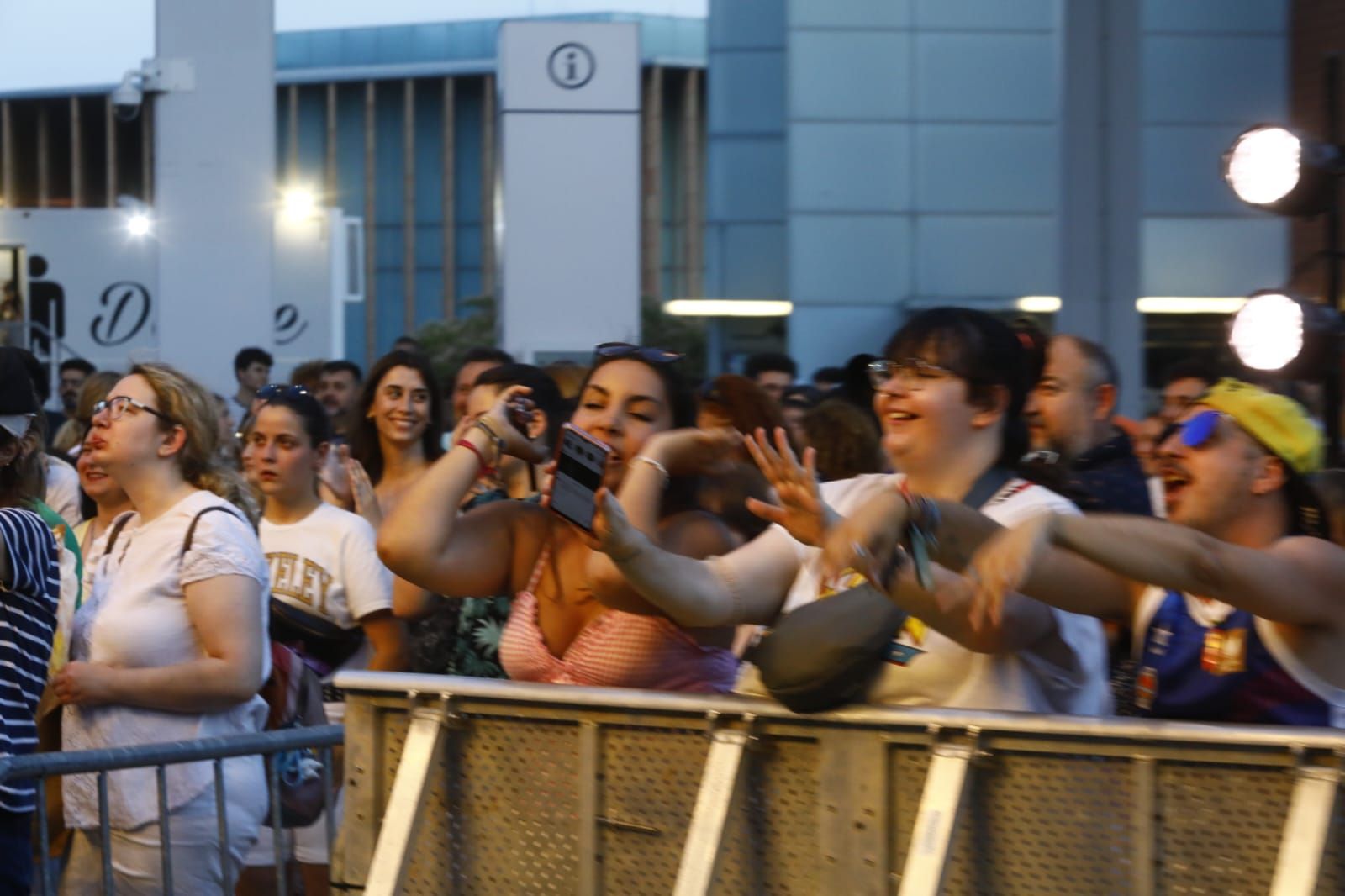 En imágenes | Concierto de 'Cadena Dial, La Gira de Verano' en Zaragoza