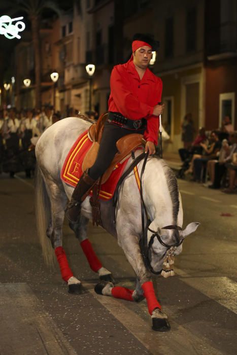 Los Moros y Cristianos de Aspe viven un desenlace espectacular