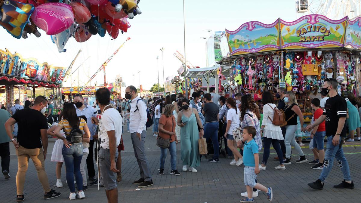 Los feriantes del ‘Arenal Park’ celebran que se reactive la actividad tras un año negro