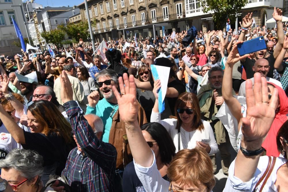 Marcha de 4.000 personas por la fachada marítima