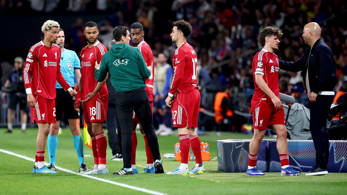 Slot y sus futbolistas fueron vapuleados en París por un PSG muy superior