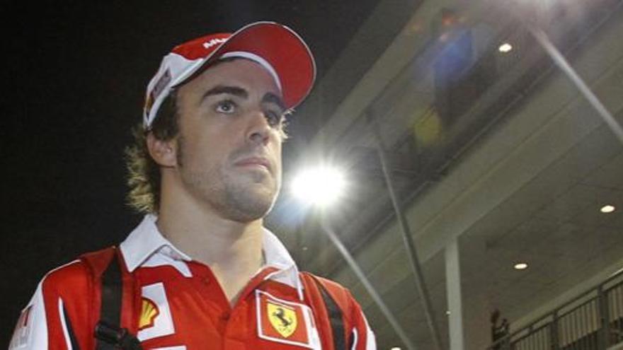 Alonso, a su llegada a Singapur.