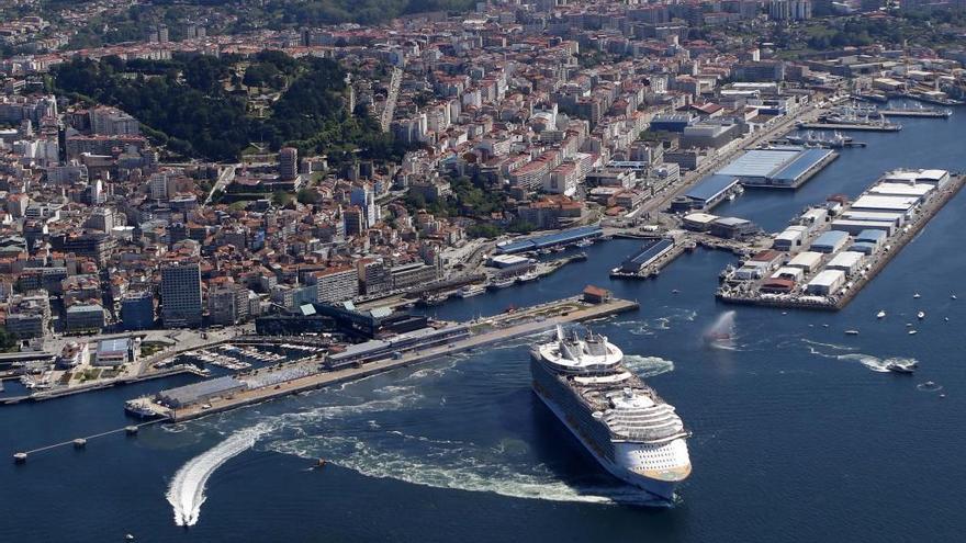 Vista aérea de parte de Vigo. // R. Grobas