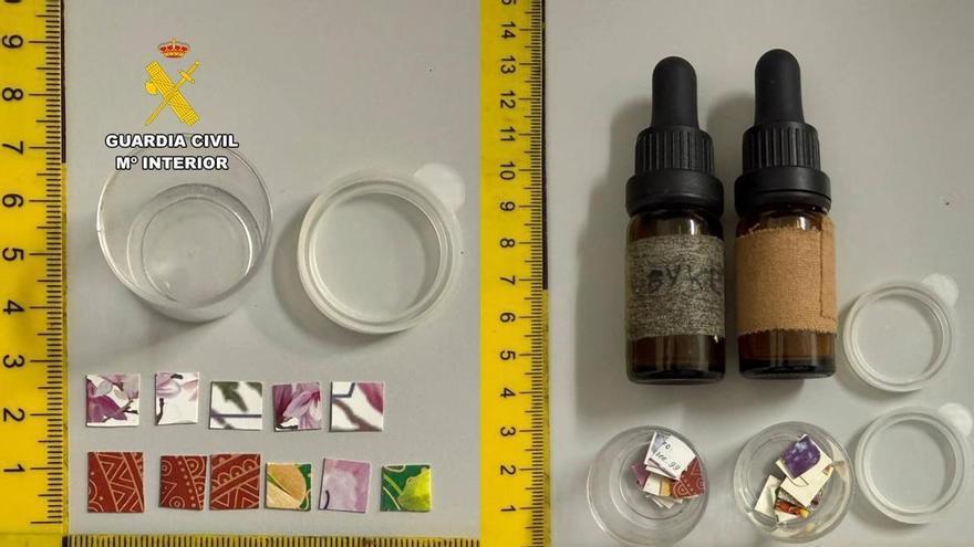 Detienen a un hombre de 65 años con 23 dosis de LSD en un local de Cala Figuera