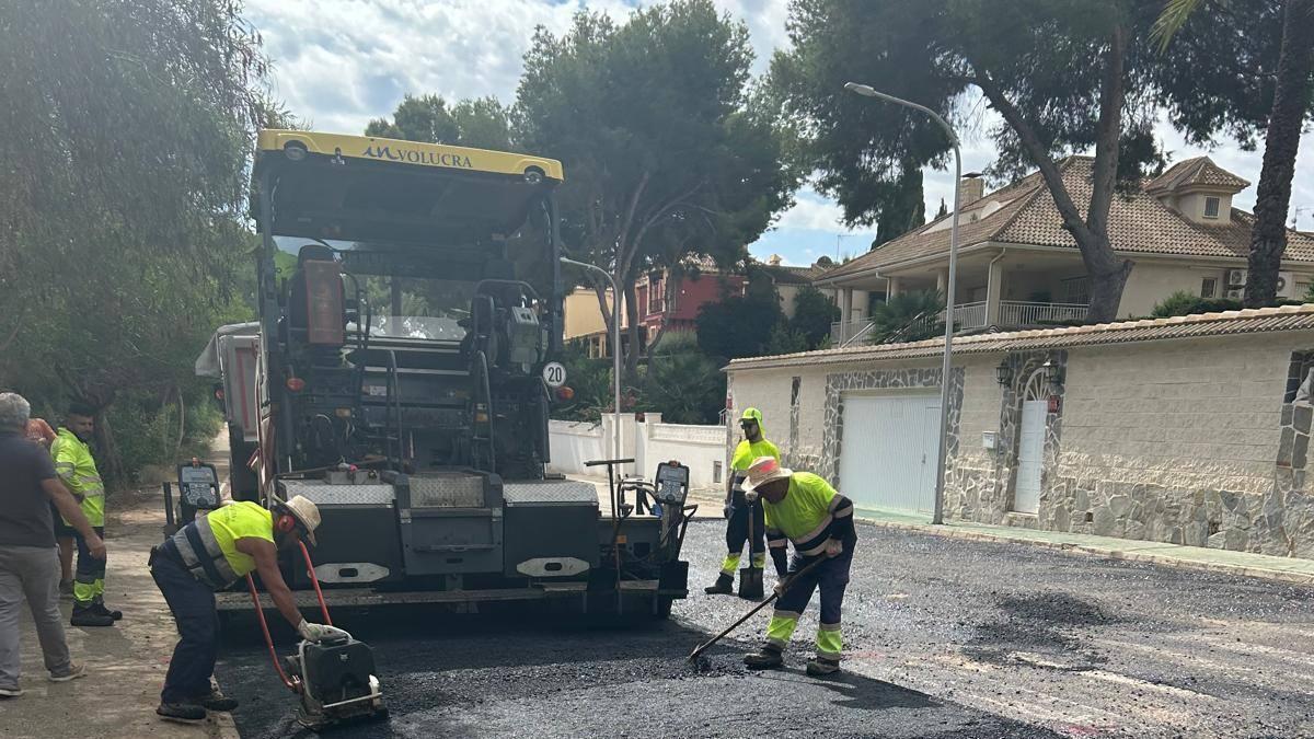 El contrato de asfaltado en el litoral oriolano, una de las actuaciones más esperadas, tardó 156 días en adjudicarse