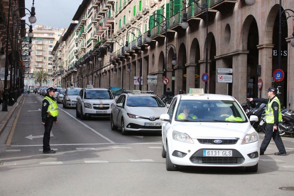 Confluencia de las dos manifestaciones de taxistas